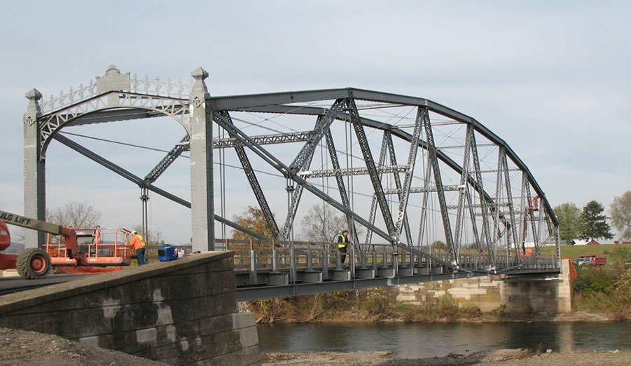 Figure 1 - Pine Creek Lenticular Truss Bridge